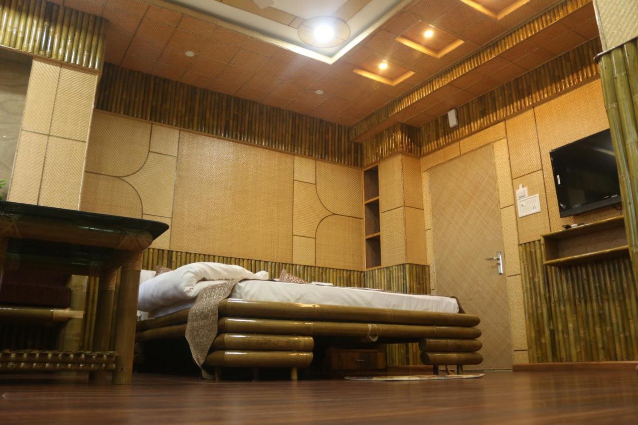 Hotel Himalaya Agartala Luaran gambar
