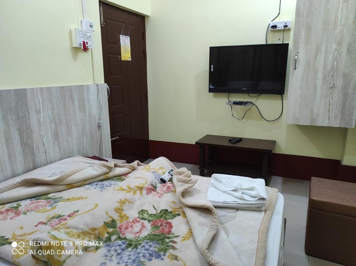 Hotel Himalaya Agartala Luaran gambar