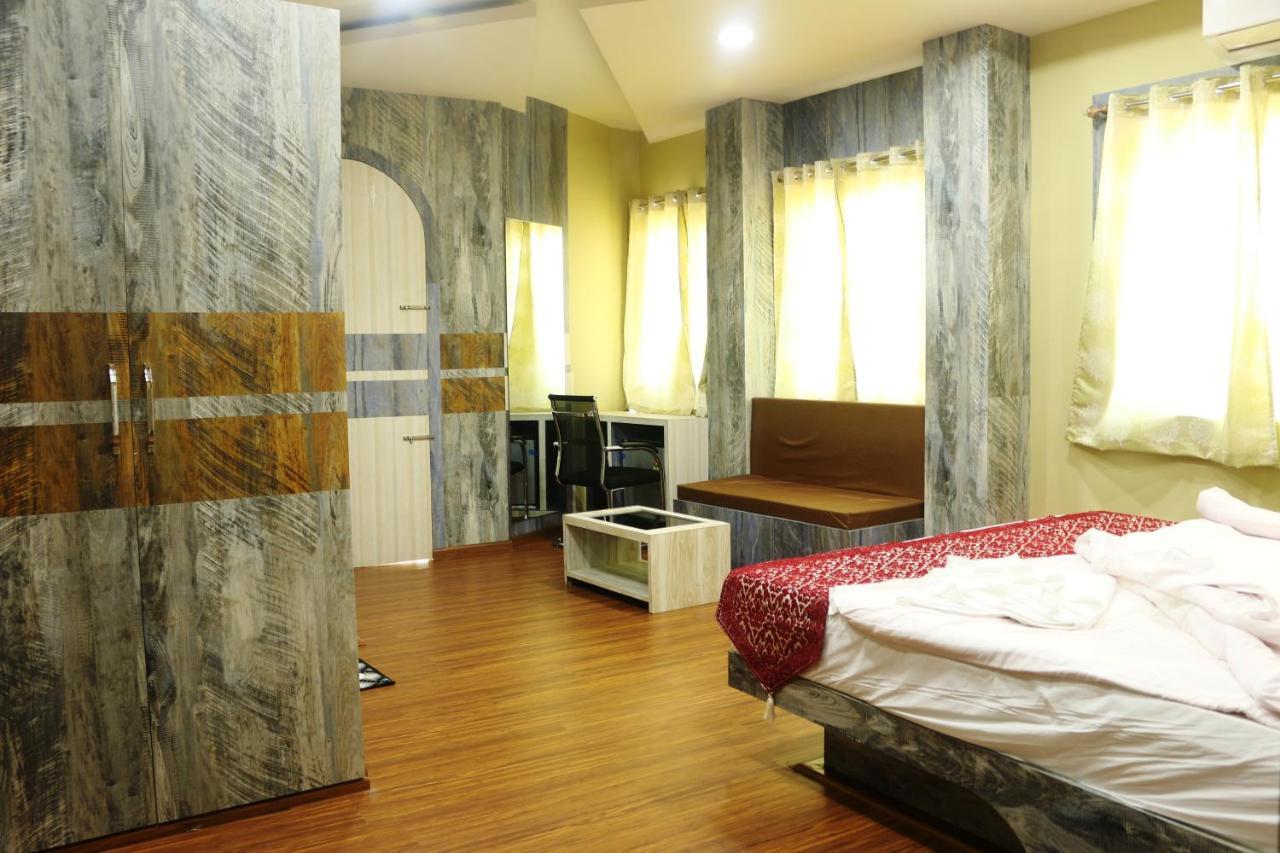 Hotel Himalaya Agartala Luaran gambar