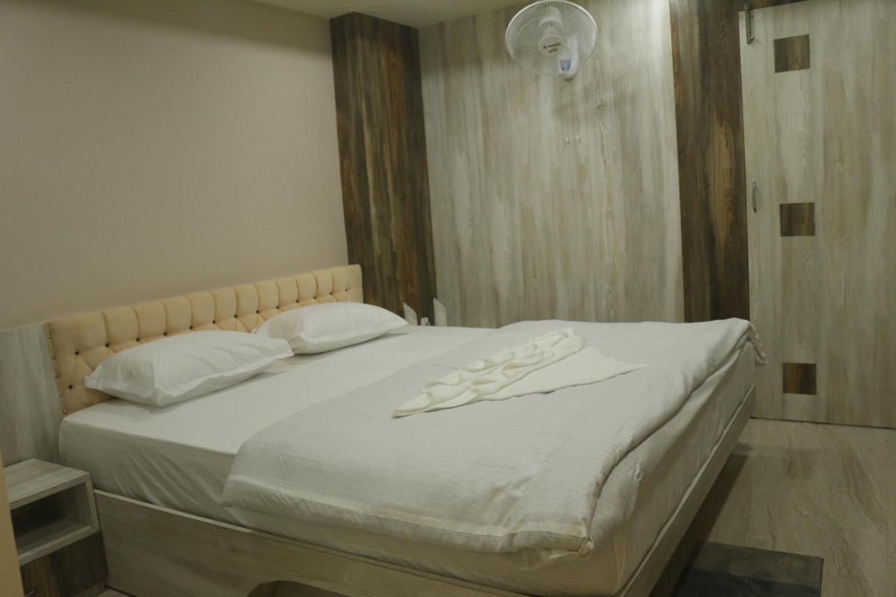 Hotel Himalaya Agartala Luaran gambar