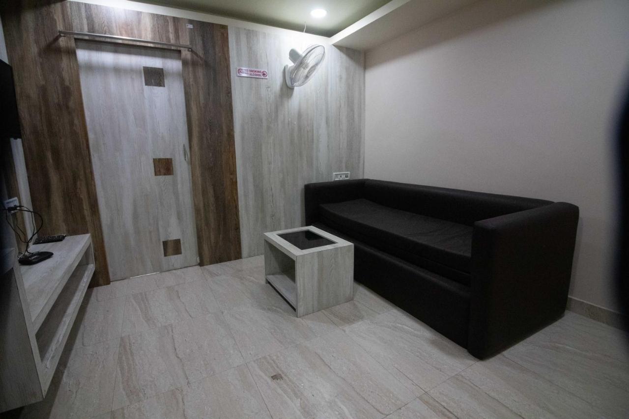 Hotel Himalaya Agartala Luaran gambar