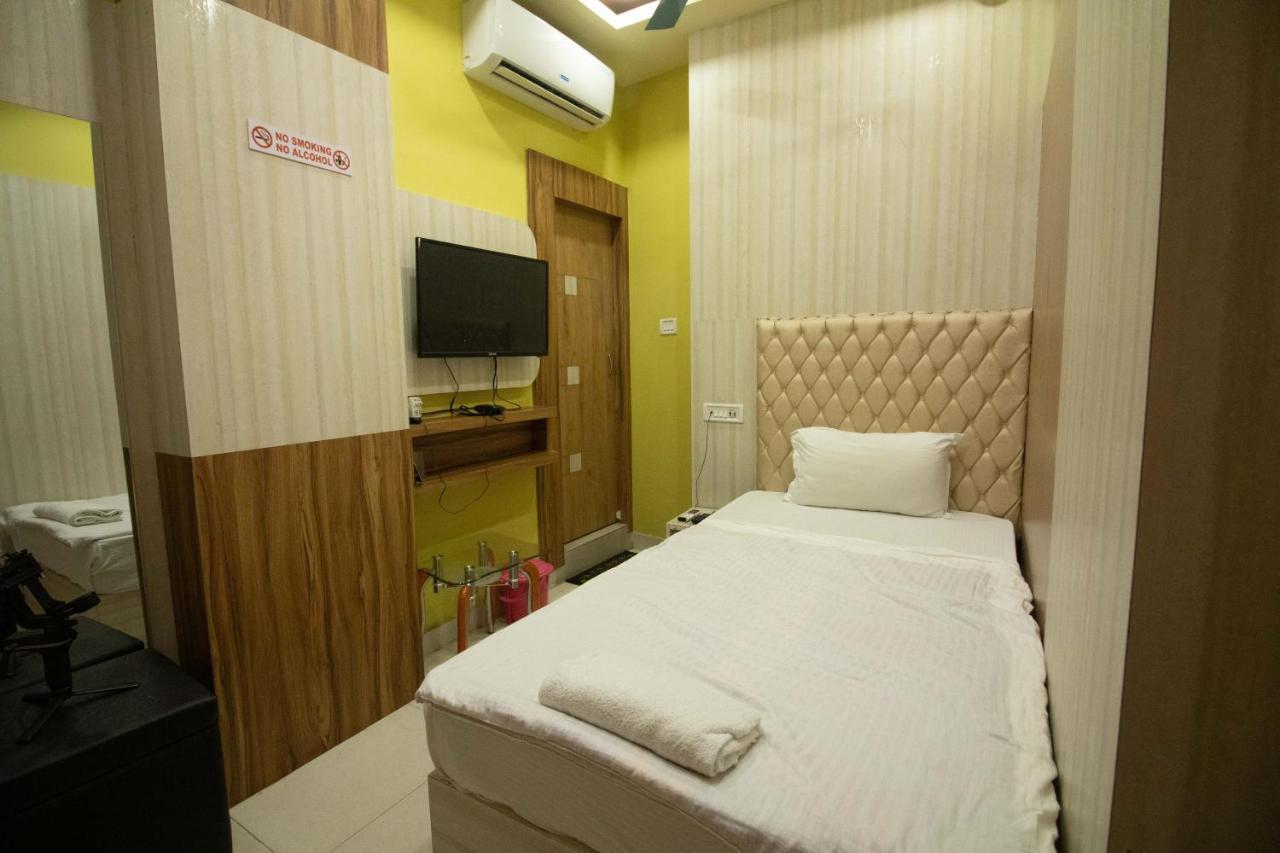 Hotel Himalaya Agartala Luaran gambar